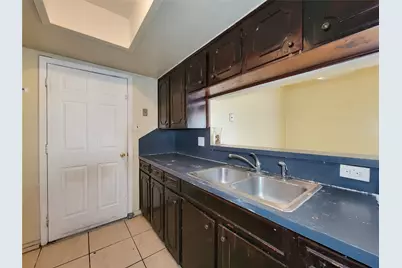 8618 Iron Liege Court, Houston, TX 77088 - Photo 15