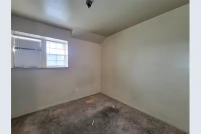 8618 Iron Liege Court, Houston, TX 77088 - Photo 19