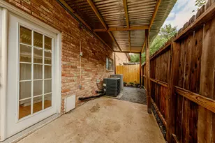 1505 Woodhead St, Houston, TX 77019 - Photo 3