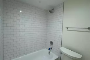 2100 Tanglewilde St, Houston, TX 77063 - Photo 19