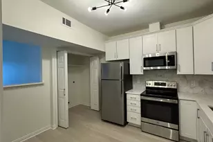 2100 Tanglewilde St, Houston, TX 77063 - Photo 15