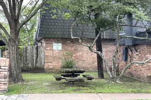 8947 Gaylord Dr, Houston, TX 77024 - Photo 19