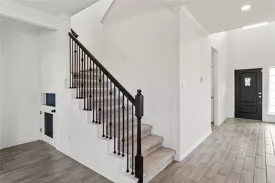 15003 Gulfstream Park Avenue, Mont Belvieu, TX 77523 - Photo 9