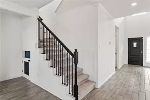 15003 Gulfstream Park Ave, Mont Belvieu, TX 77523 - Photo 9