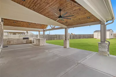 15003 Gulfstream Park Avenue, Mont Belvieu, TX 77523 - Photo 33