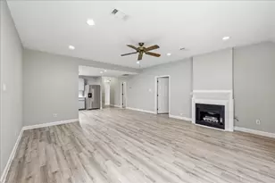 7215 Pleasant Bend Dr, Beaumont, TX 77708 - Photo 5