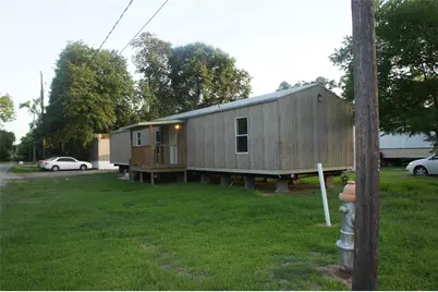 601 Clear Lake Road #A, Highlands, TX 77562 - Photo 3