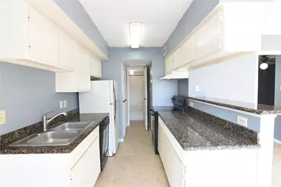 2750 Holly Hall Street #1309, Houston, TX 77054 - Photo 5