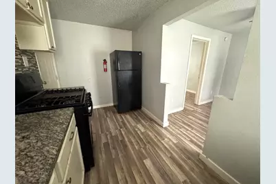7018 1/2 Avenue F #3, Houston, TX 77011 - Photo 3