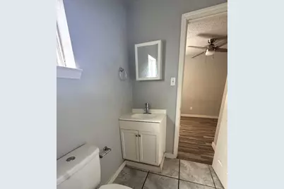 7018 1/2 Avenue F #3, Houston, TX 77011 - Photo 5