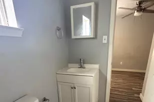 7018 1/2 Avenue F, Houston, TX 77011 - Photo 5