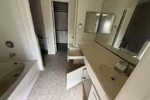 9518 Belleclaire Ln, Houston, TX 77044 - Photo 9