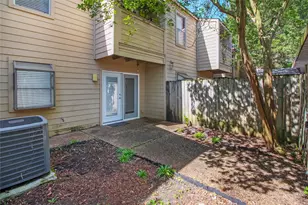1500 Sandy Springs Rd, Houston, TX 77042 - Photo 25