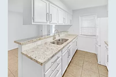 1500 Sandy Springs Road #69, Houston, TX 77042 - Photo 3