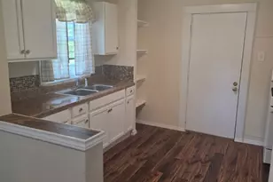 8133 Brandon St, Houston, TX 77051 - Photo 17