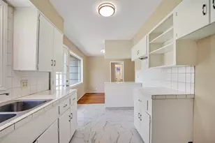 6610 Barney Rd, Houston, TX 77092 - Photo 15