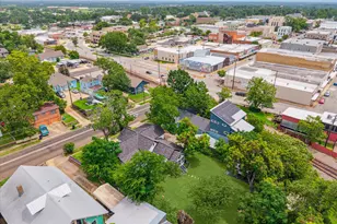 305 W Alamo St, Brenham, TX 77833 - Photo 23