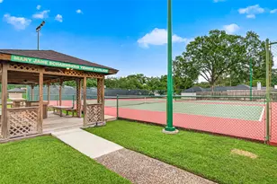 10026 Meadow Lake Ln, Houston, TX 77042 - Photo 35