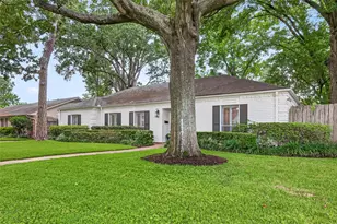 10026 Meadow Lake Ln, Houston, TX 77042 - Photo 3