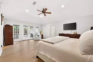 10026 Meadow Lake Ln, Houston, TX 77042 - Photo 39