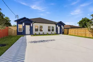 4606 Mallow St, Houston, TX 77051 - Photo 3