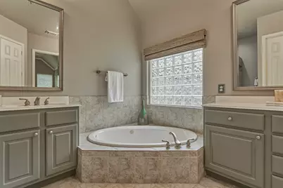 14 Mystic Pines Court, The Woodlands, TX 77382 - Photo 31