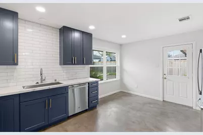 1618 Willowby Drive, Houston, TX 77008 - Photo 13