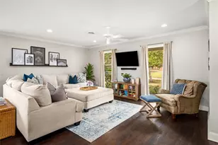 7805 Valley View Ln, Houston, TX 77074 - Photo 5