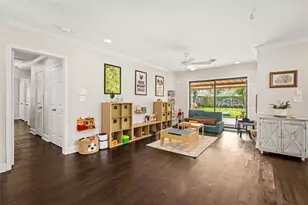 7805 Valley View Ln, Houston, TX 77074 - Photo 7