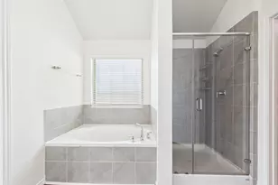 2002 Brisa Ln, Mont Belvieu, TX 77523 - Photo 15