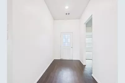 2002 Brisa Lane, Mont Belvieu, TX 77523 - Photo 3