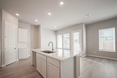 8928 Grovner Place, Houston, TX 77055 - Photo 11