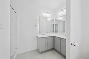 7306 Parkview Dr, Hitchcock, TX 77563 - Photo 17