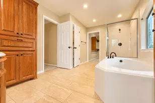 109 Concord Ave, Clute, TX 77531 - Photo 9