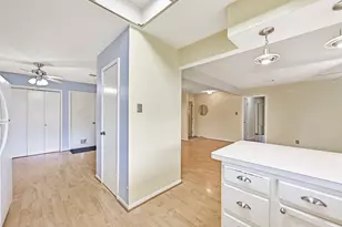 15806 Cavendish Dr, Houston, TX 77059 - Photo 17