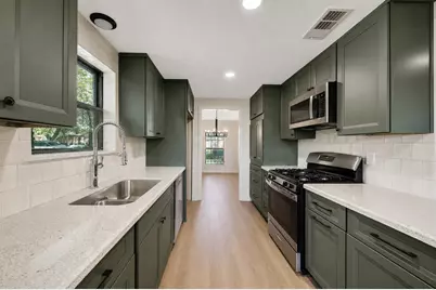 3022 Sparrow Street, Houston, TX 77051 - Photo 9