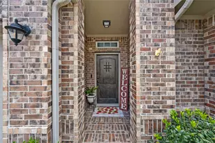 221 Gigi Pl, Alvin, TX 77511 - Photo 3