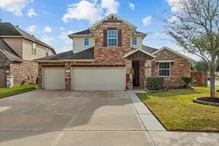 324 Westwood Dr, League City, TX 77573 - Photo 1