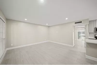 2121 Fountain View Drive #29, Houston, TX 77057 - Photo 7