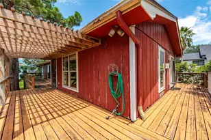 631 E Shore Dr, Clear Lake Shores, TX 77565 - Photo 9