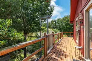 631 E Shore Dr, Clear Lake Shores, TX 77565 - Photo 11