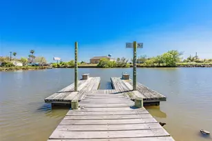 631 E Shore Dr, Clear Lake Shores, TX 77565 - Photo 37