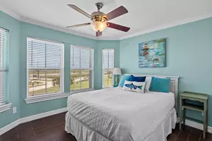 4035 Estuary Ct, Galveston, TX 77554 - Photo 33