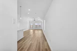 1213 Sacred Light Ln, La Marque, TX 77568 - Photo 11