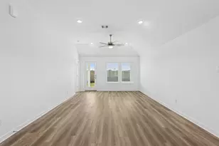 1213 Sacred Light Ln, La Marque, TX 77568 - Photo 5