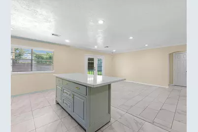 13931 Roundstone Lane, Houston, TX 77015 - Photo 9