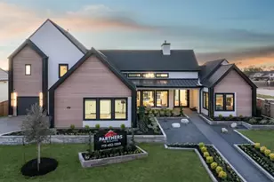 2015 Crown Lk Dr, Missouri City, TX 77459 - Photo 1