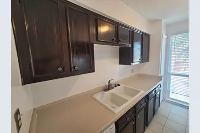 215 Post Office Street #104, Galveston, TX 77550 - Photo 5