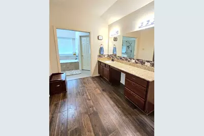 904 E Wilkins Street, Angleton, TX 77515 - Photo 13