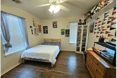 904 E Wilkins Street, Angleton, TX 77515 - Photo 15